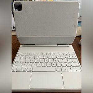 Apple Magic Keyboard for iPad Pro 11-inch and iPad Air 10.9-inch